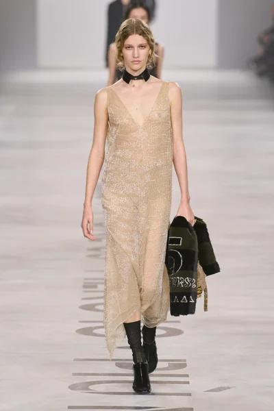 Look 66